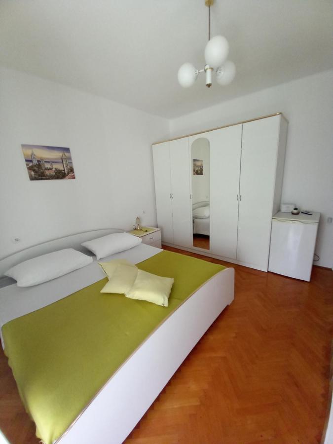 Sobe Sotic Bed and Breakfast Rab Town Eksteriør billede